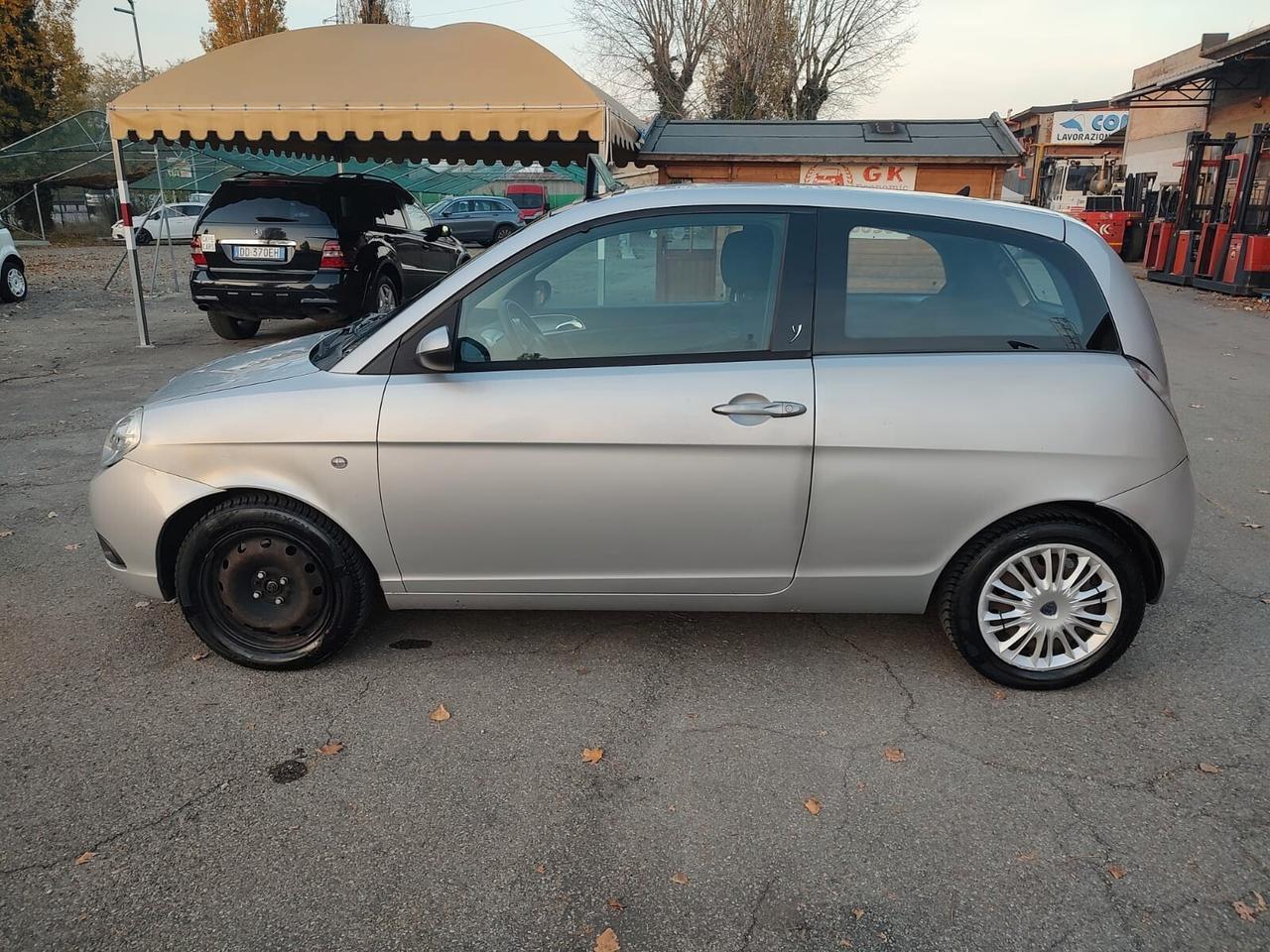 Lancia Ypsilon 1.4 Argento Ecochic GPL CON SCADENZA NEL 2028, OK NEOPATENTATI
