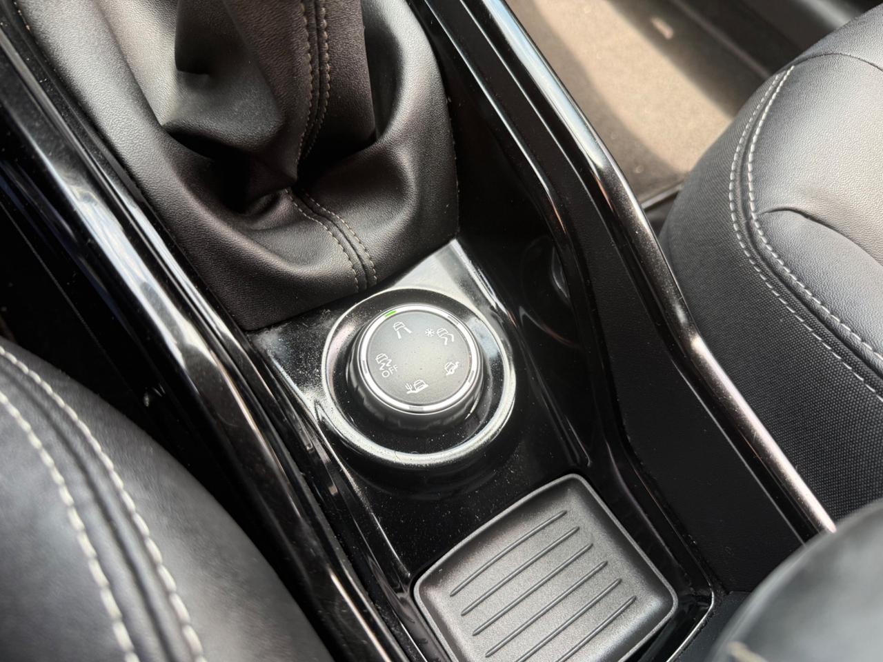 Peugeot 2008 1.6diesel GT-Line - 2017