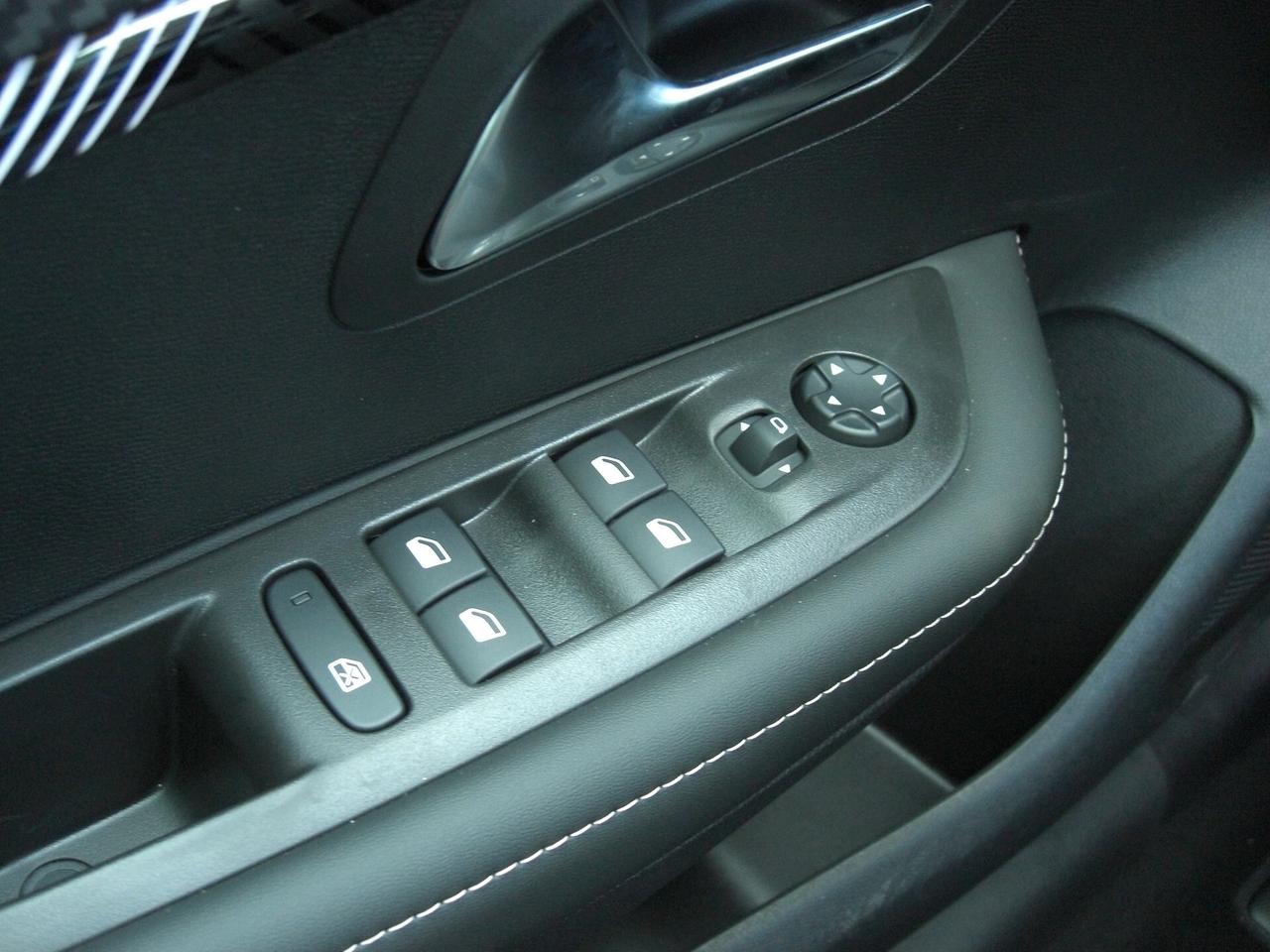 Peugeot 208 PureTech 75CV Stop&Start 5 porte Style