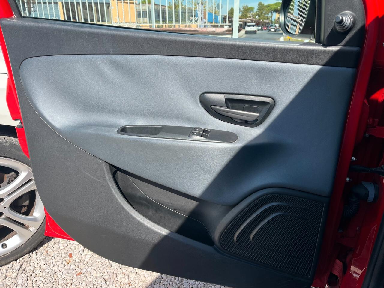 Lancia Ypsilon 1.2 69 CV 5 porte GPL SCADENZA 2036 KM CERTIFICATI