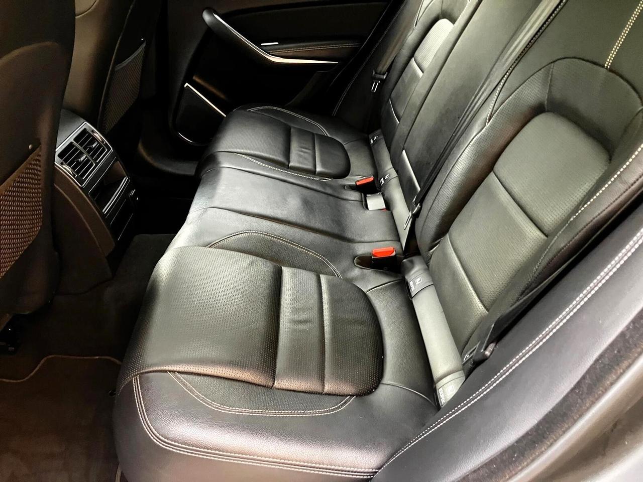 Jaguar F-Pace 2.0 250 CV AWD aut. R-Dynamic Black