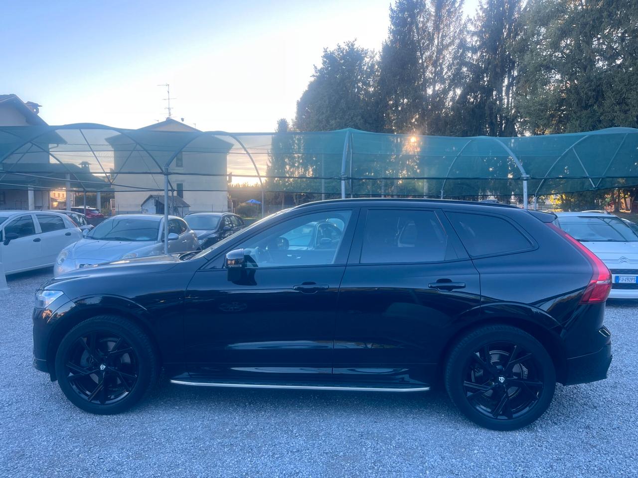 Volvo XC60 B4 automatico Plus Dark N1