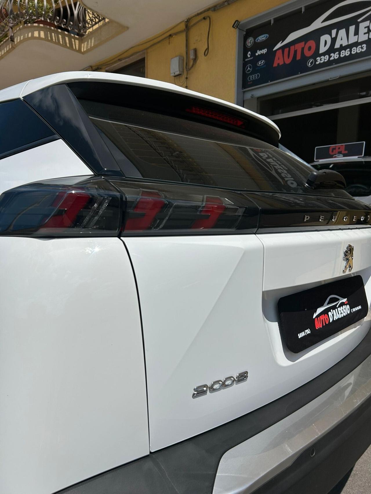Peugeot 2008 BlueHDi 100 S&S Allure Navi Pack