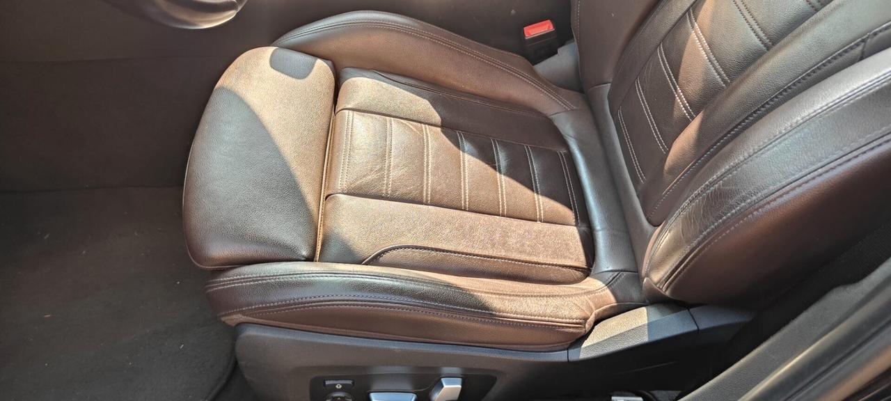 Bmw 320 320d Touring luxury aut. NEW MODEL