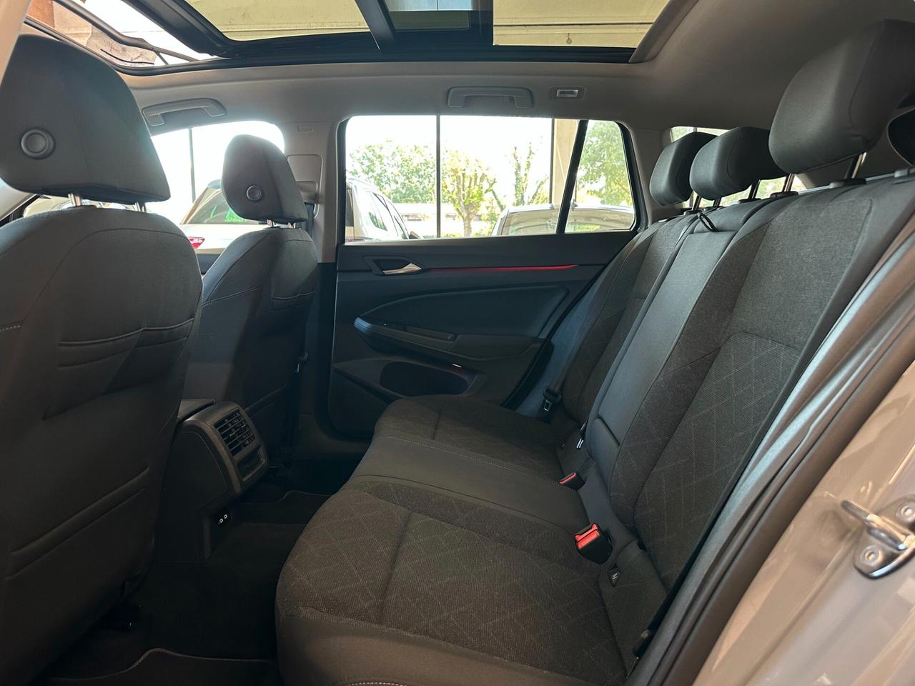 VOLKSWAGEN GOLF VARIANT 2.0 TDI LIFE 150CV DSG *GANCIO*CARPLAY*ACC*