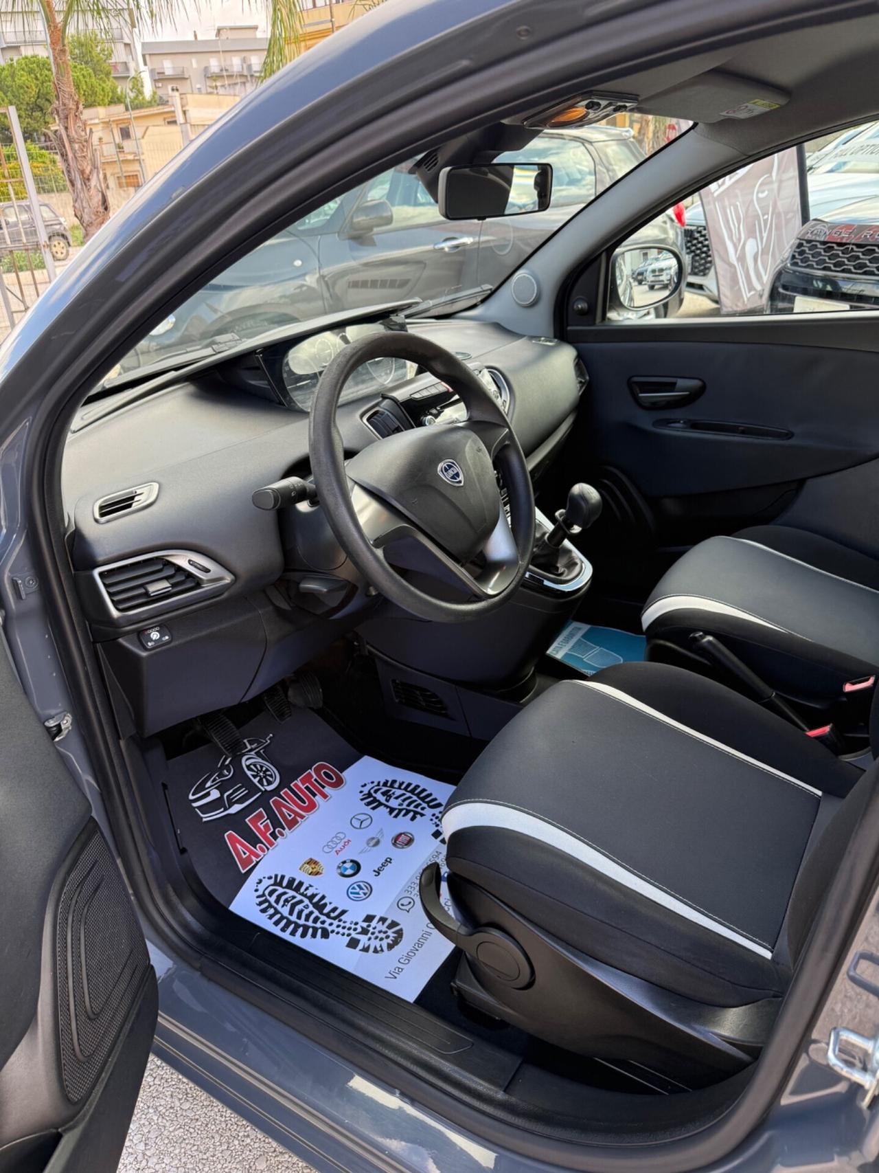 Lancia Ypsilon 1.2 69 CV 5 porte GPL Ecochic Gold