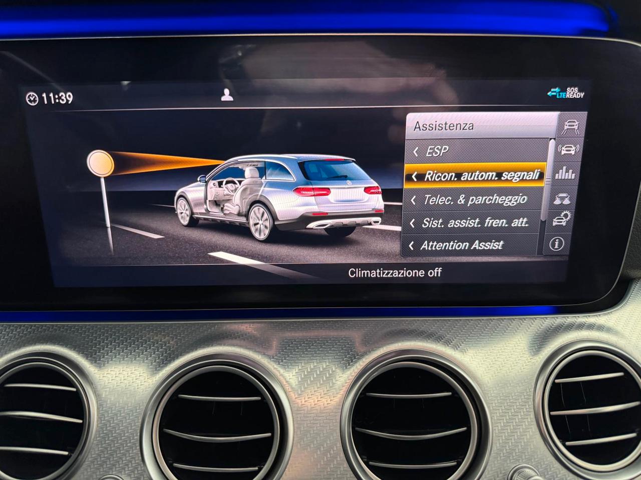 Mercedes E 220 D Premium Plus SW All-Terrain Head-Up Full