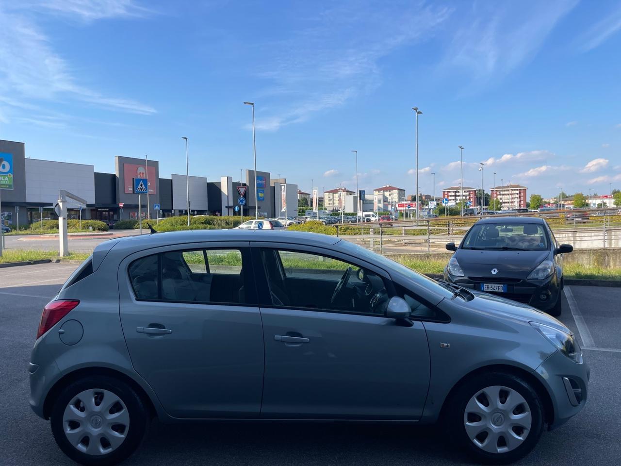 Opel Corsa 1.2 85CV 5 porte GPL-TECH Edition