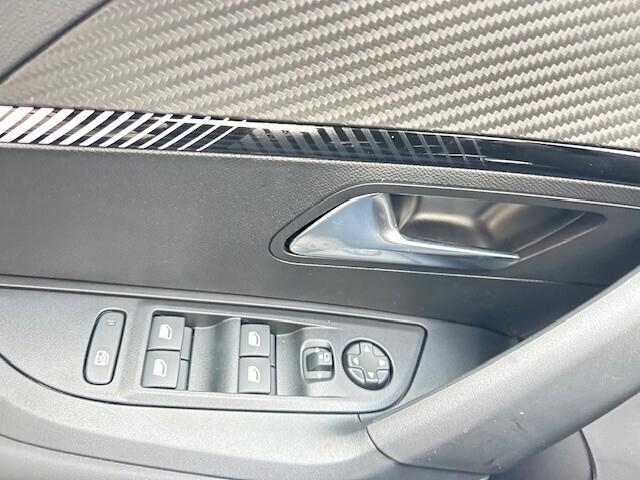 Peugeot 2008 PureTech 100 S&S Allure