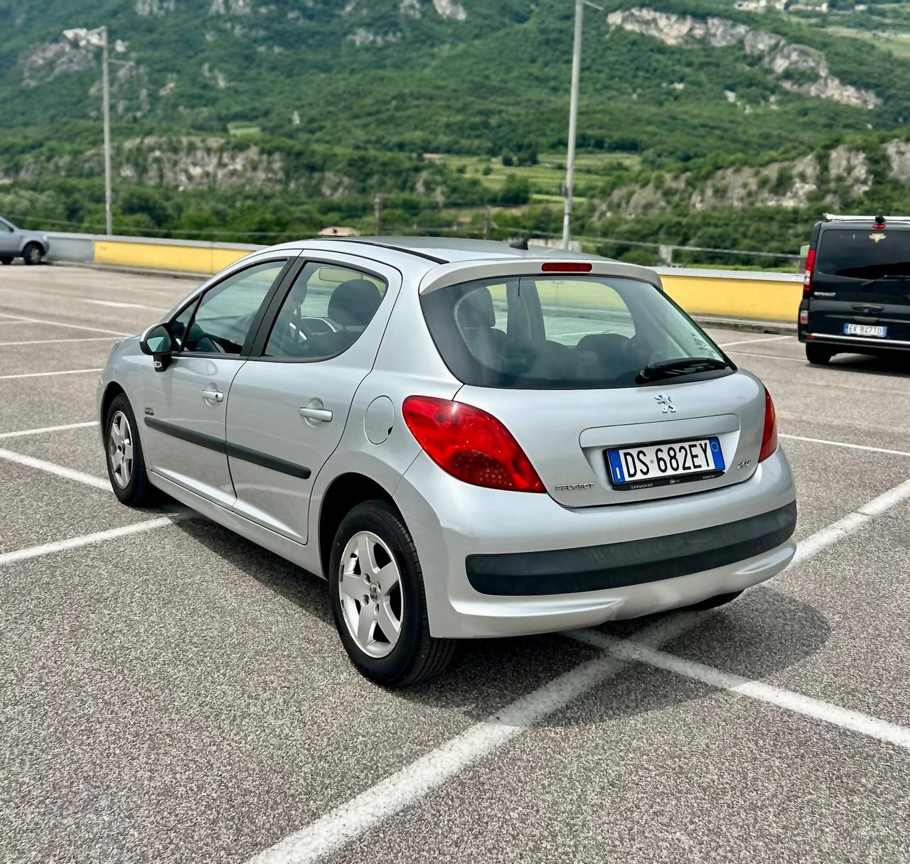 Peugeot 207 1.4 VTi 95CV 5p. Active XS Neopatentati