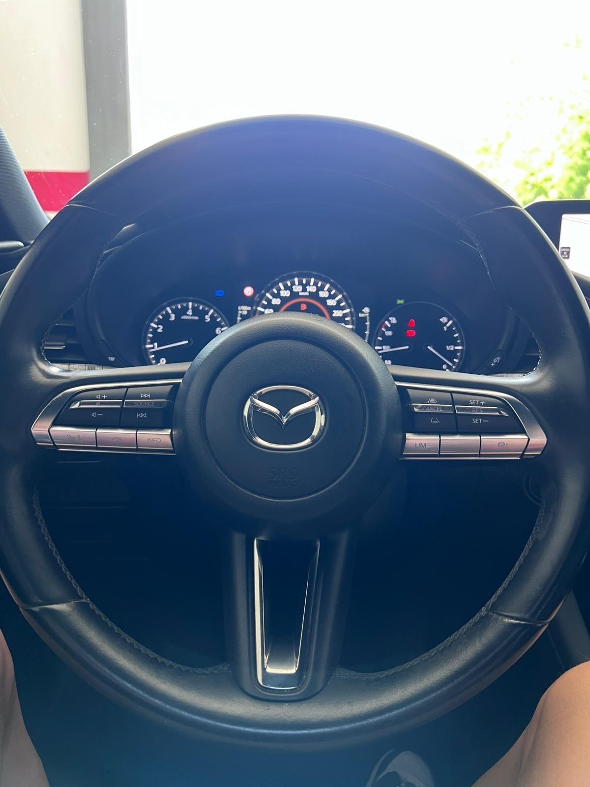 Mazda 3 Mazda3 2.0L e-Skyactiv-G M Hybrid Exclusive