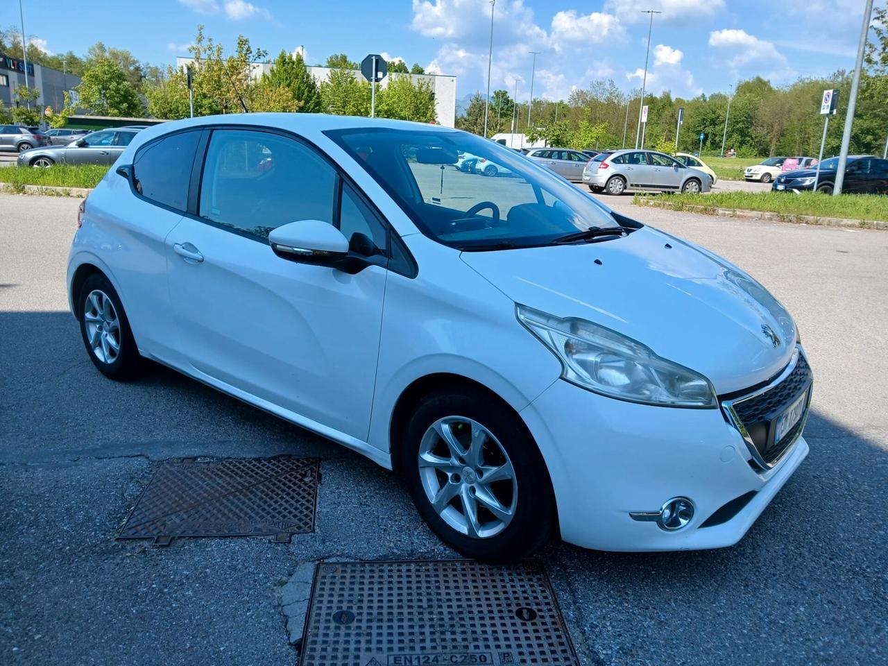 Peugeot 208 1.4 VTi 95 CV 3p. Allure*Neopatentati*