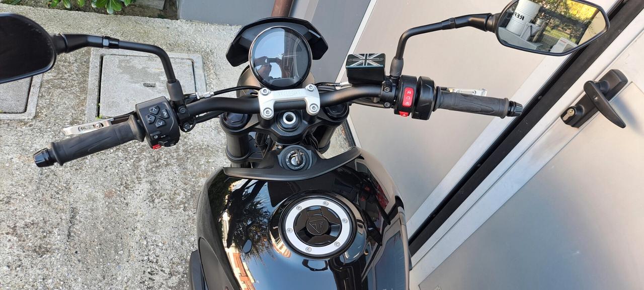 Triumph Trident 660