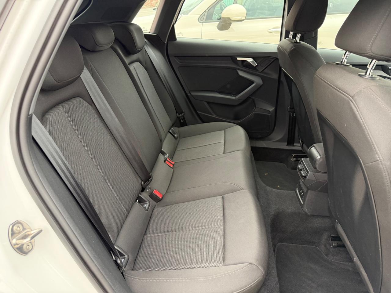 Audi A3 SPB 30 g-tron S tronic line edition
