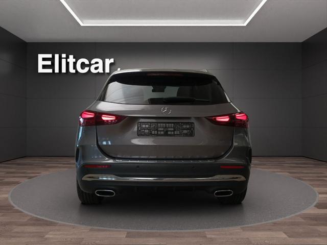 MERCEDES-BENZ GLA 180 Automatic AMG Line Premium