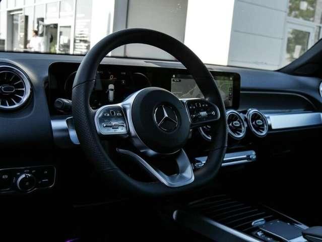 Mercedes-Benz GLB 200 AMG 4Matic PREMIUM PDC KAMERA NIGHT MBUX LED