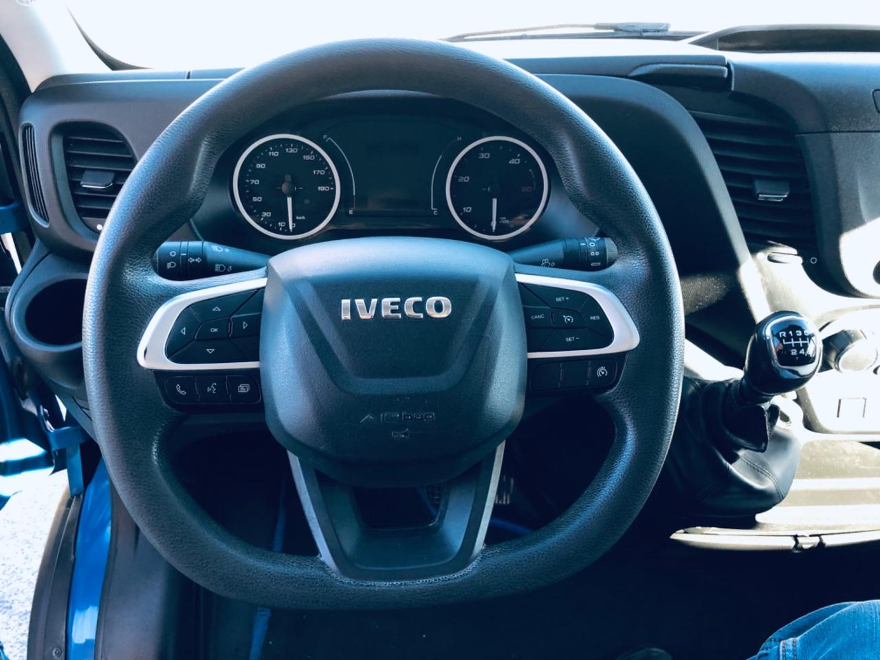 IVECO DAILY RIBALTABILE DOPPIA CABINA 7 POSTI