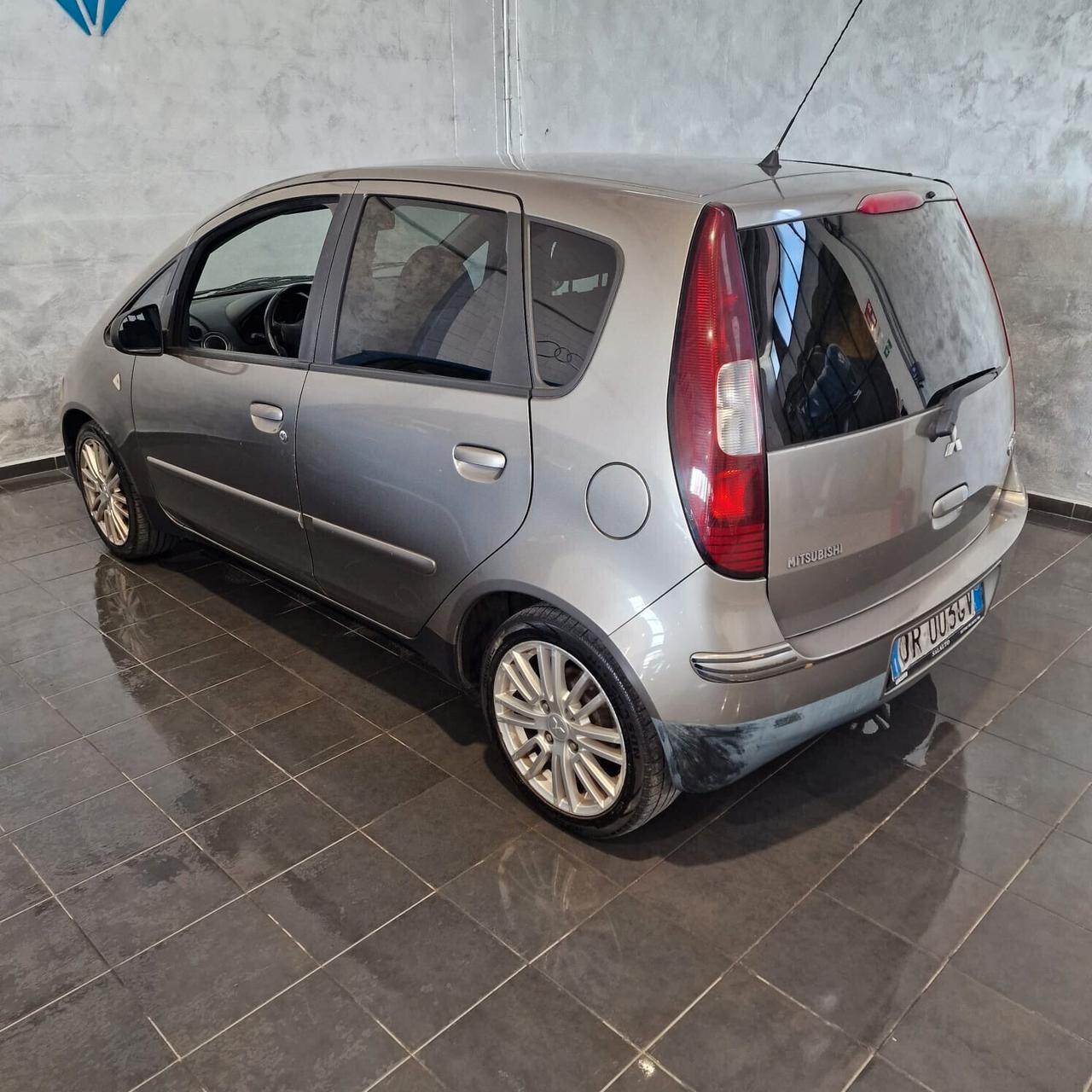 Mitsubishi Colt 1.3 16V 5p. Insport