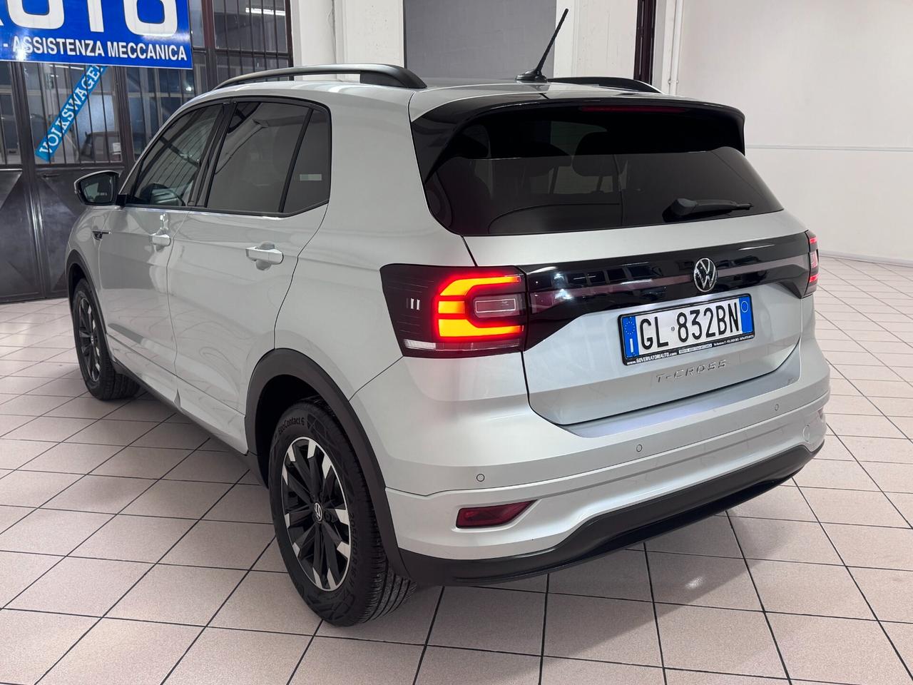 VW T-Cross 1.0 TSI Style BMT R-Line - 2022