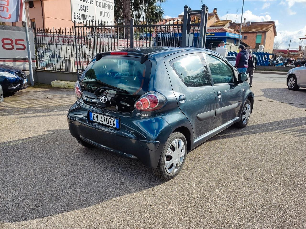 Toyota Aygo 1.0 12V VVT-i 5 porte Lounge Connect MMT