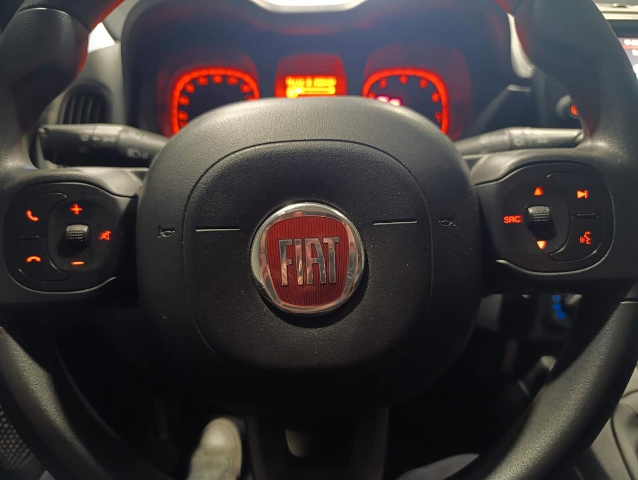 Fiat Panda CROSS HYBRID del 2021 - 90.000 km -