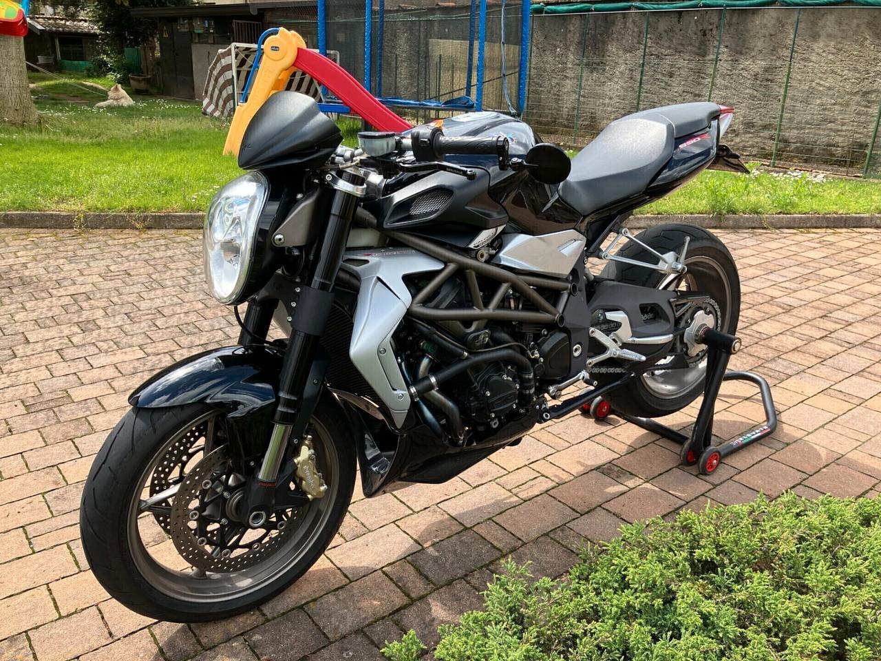 Mv Agusta Brutale 990r