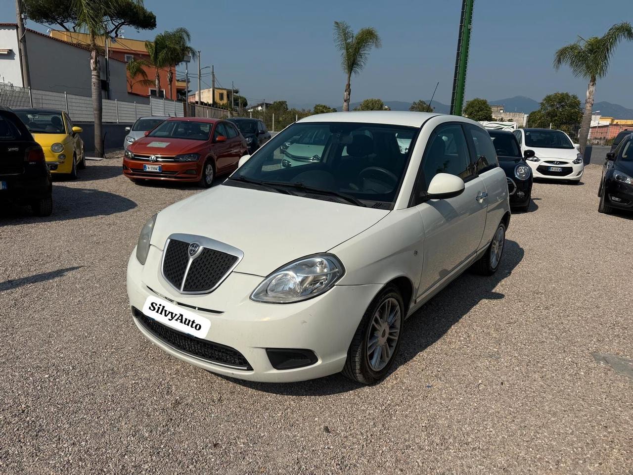 Lancia Ypsilon 1.3 MJT 75 CV E-Collection