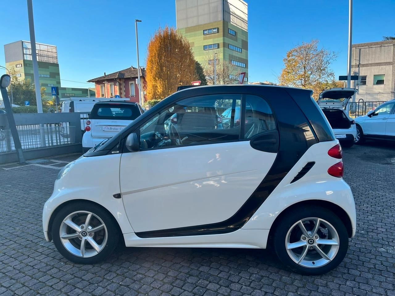 Smart ForTwo 1000 52 kW MHD coupé pure