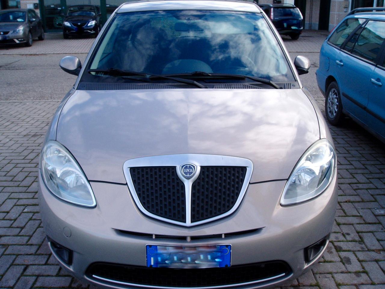 Lancia Ypsilon 1.2 Argento