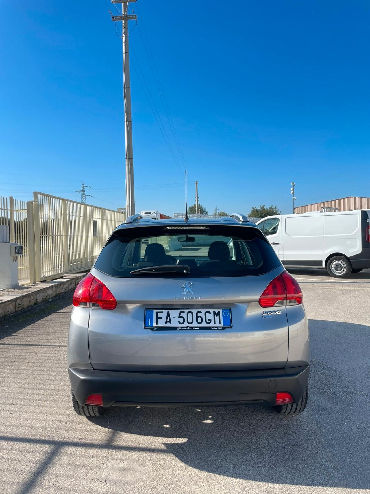 PEUGEOT 2008 BlueHDi 100 S&S Allure