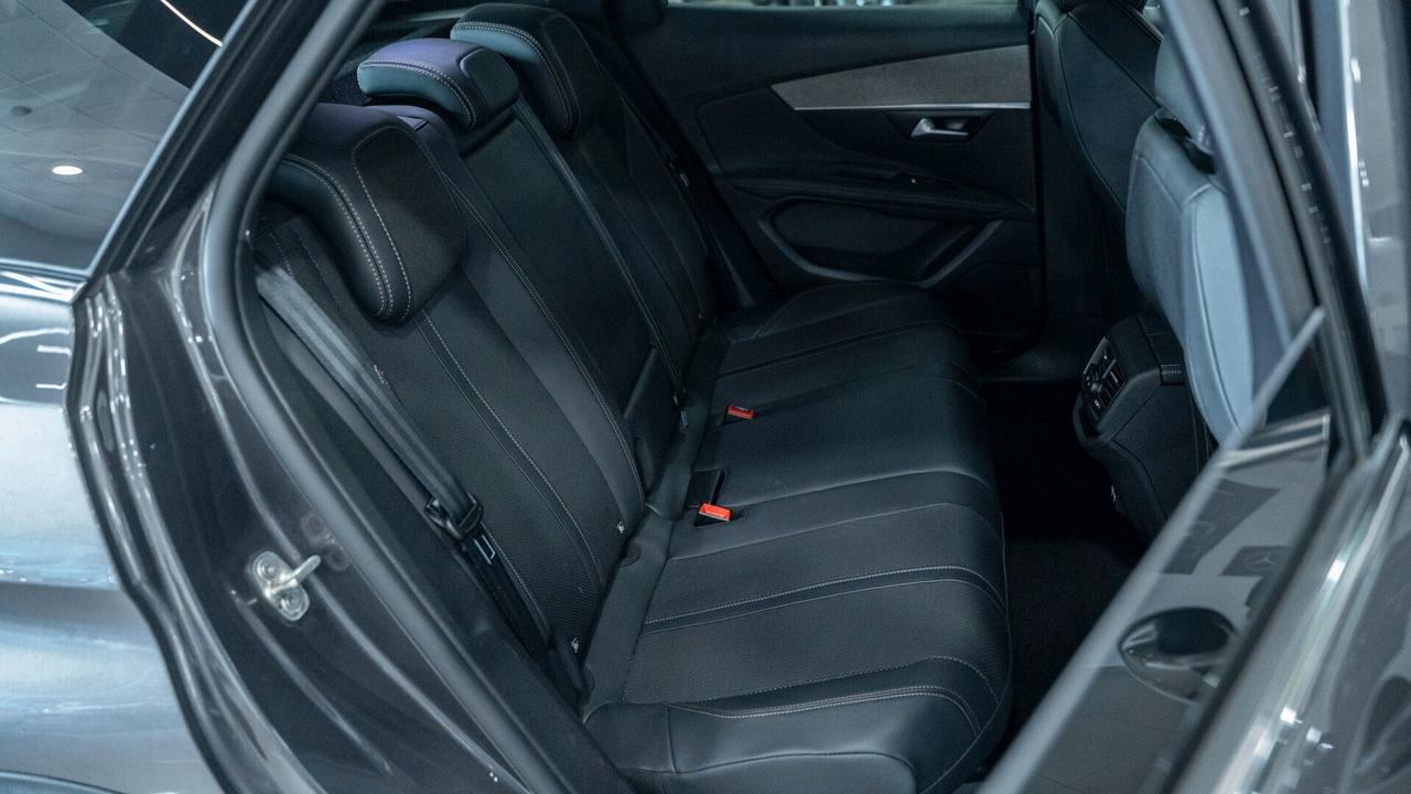 Peugeot 3008 1.5 BLUEHDI GT PACK SES 131 CV EAT8 AUTO VIRTUAL FULL OPTIONAL