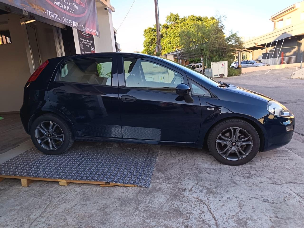 Fiat Punto 1.3 MJT II S&S 95 CV 5 porte Street