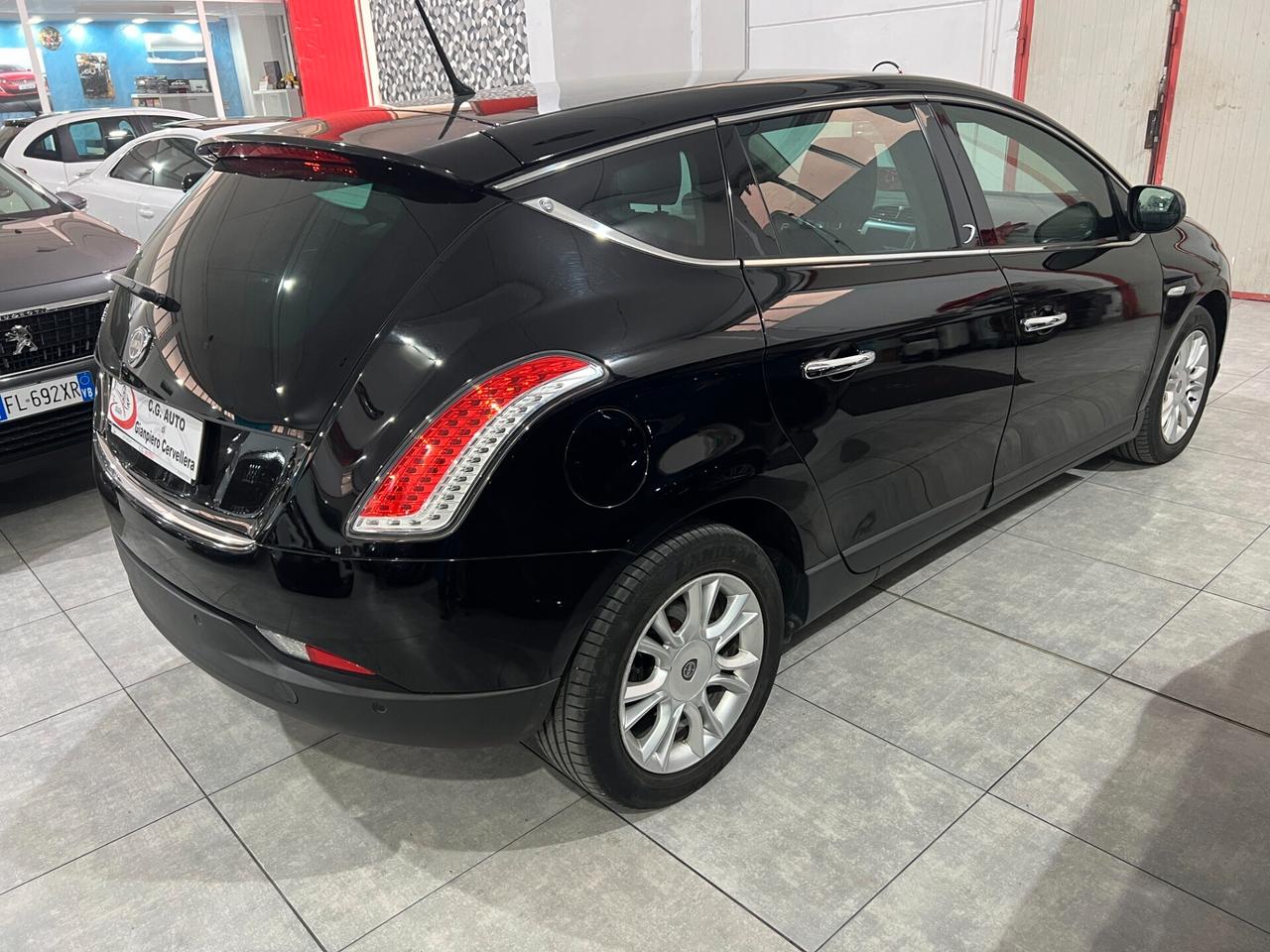 Lancia Delta 1.6 120 CV - PLATINO - 2011