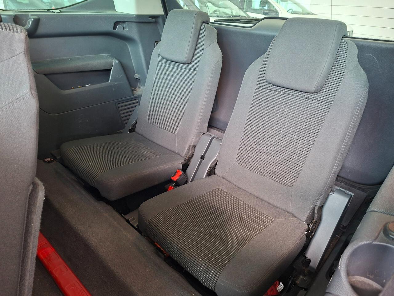 Peugeot 5008 1.6 e-HDi 112CV Stop&Start cambio robotizzato Allure