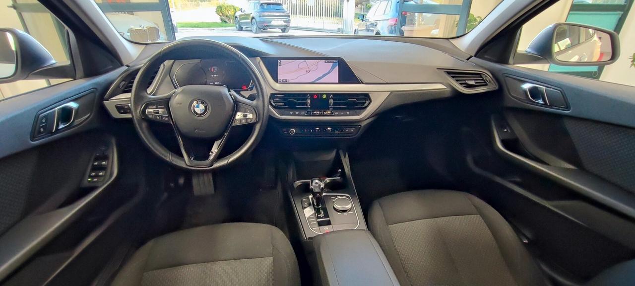 Bmw 116 116d 5p. Business Advantage