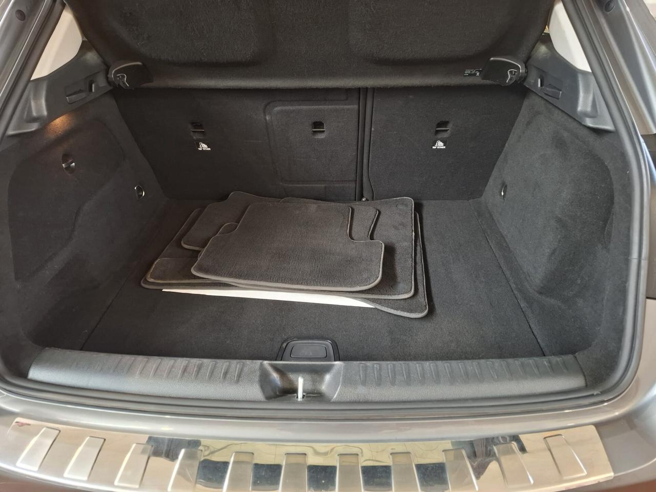 Mercedes-benz GLA 180 d Automatic Premium full optional