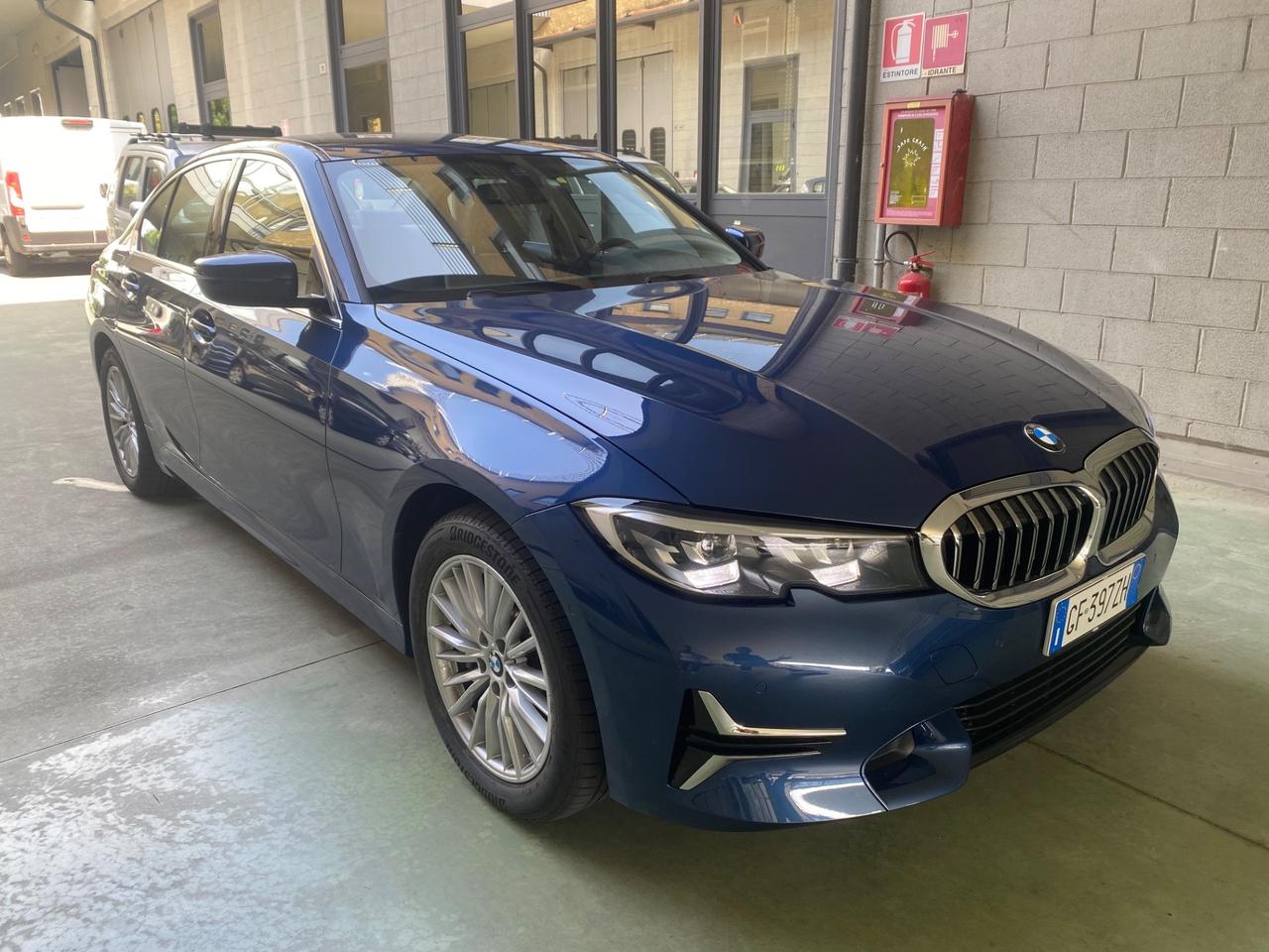 Bmw 330 330i xDrive Luxury