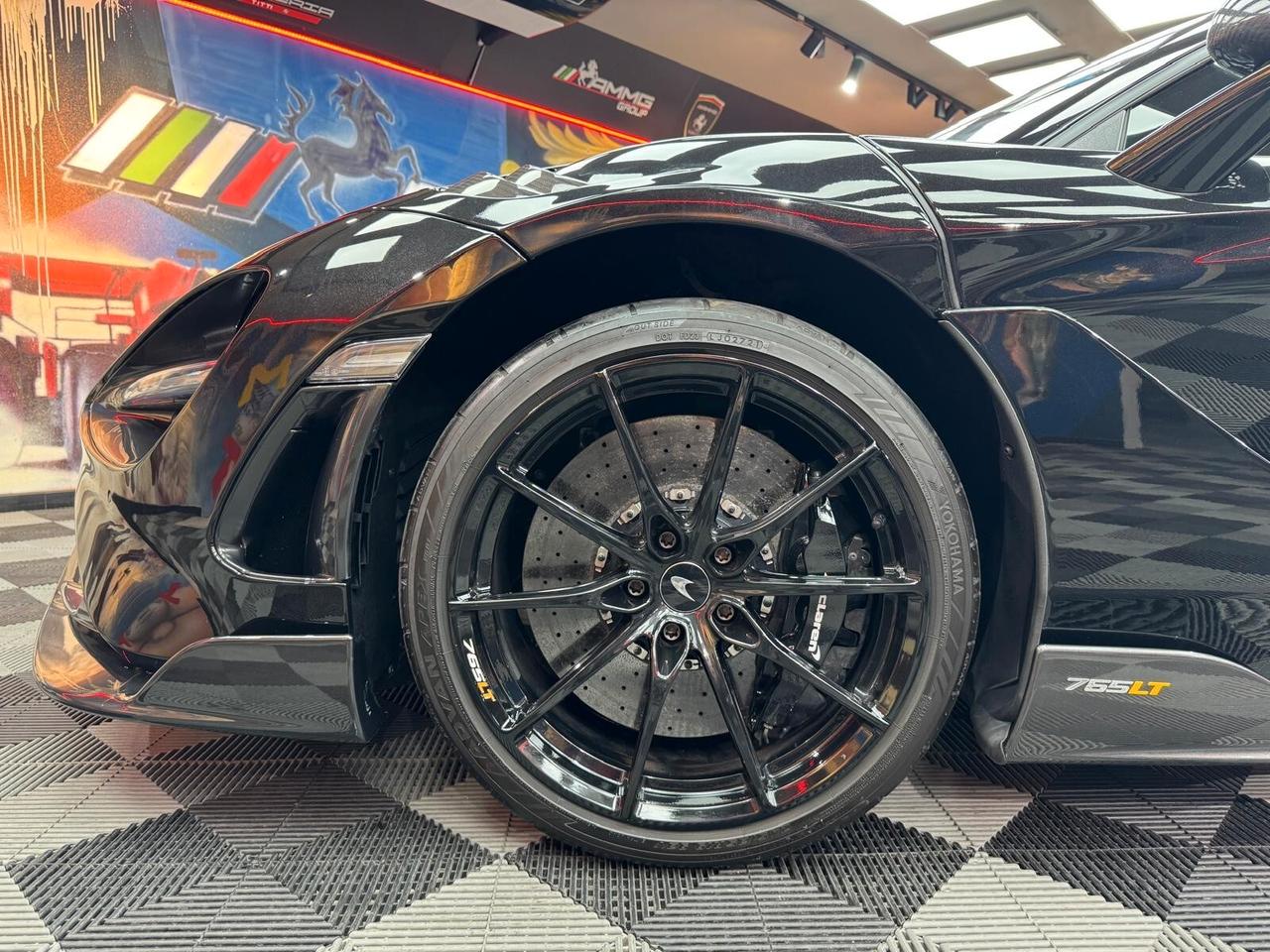 Mclaren 765LT N°37 di 765 (505)