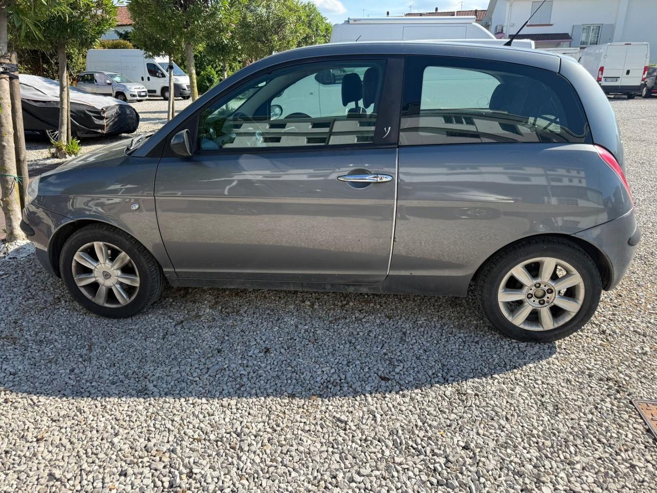 Lancia Ypsilon 1.2 Oro