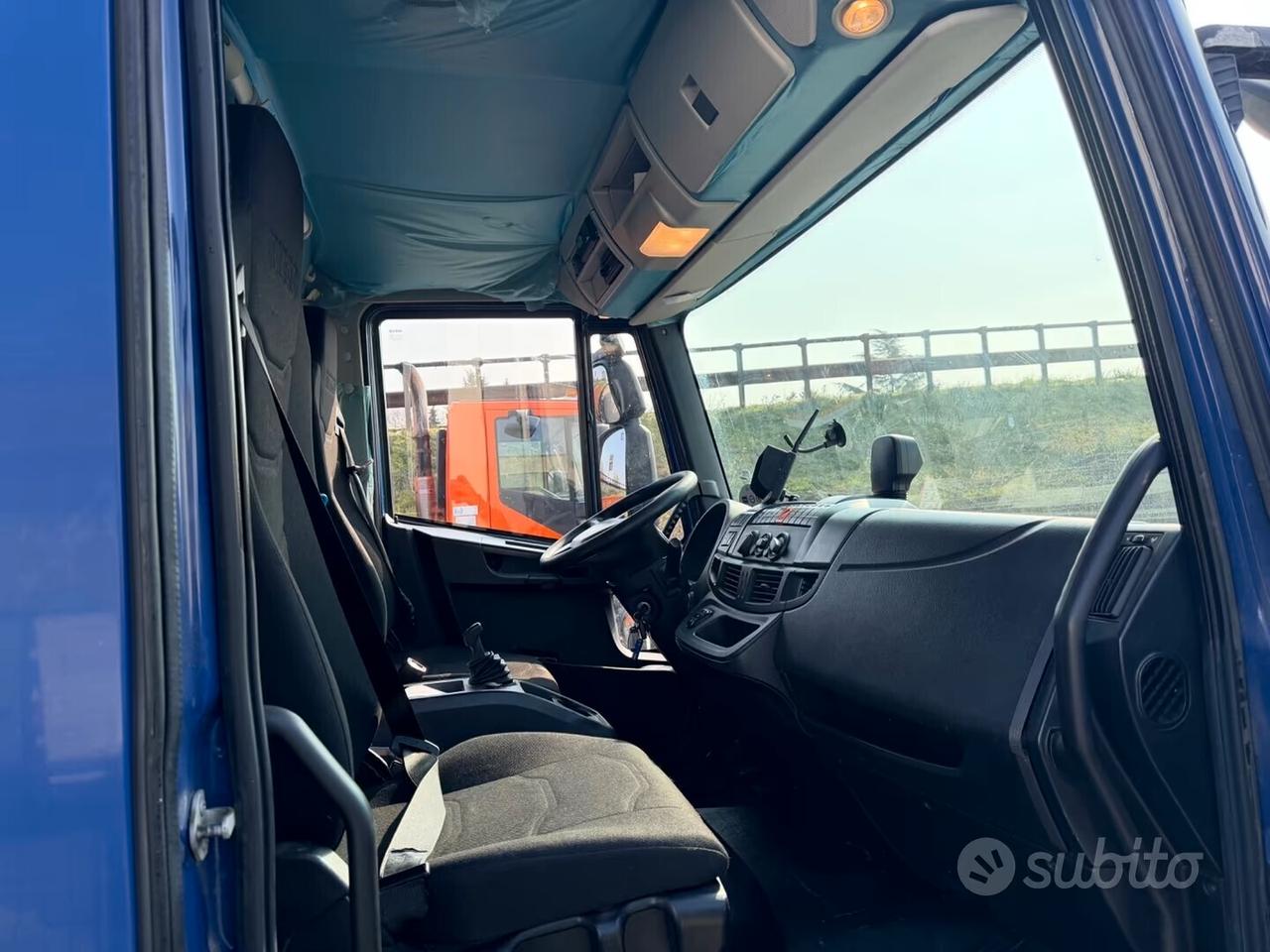 Iveco New Eurocargo 120-210 E6 2018 cassonato con sponda retrattile
