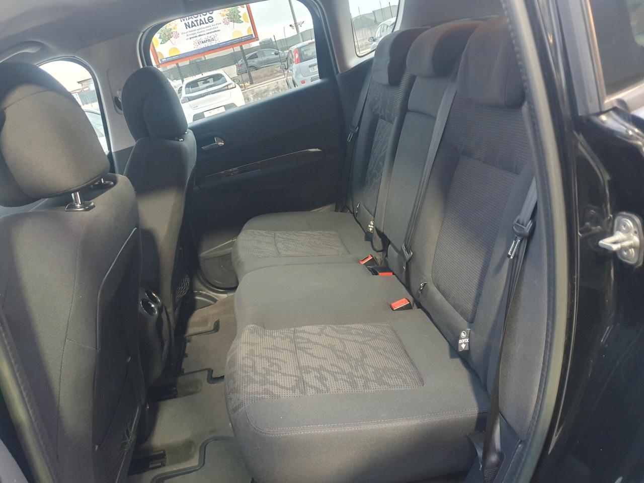 Peugeot 3008 1.6 HDi 115CV Business