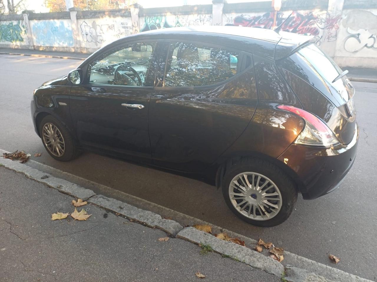 Lancia Ypsilon 1.2 69 CV 5 porte SOLO 89.000KM