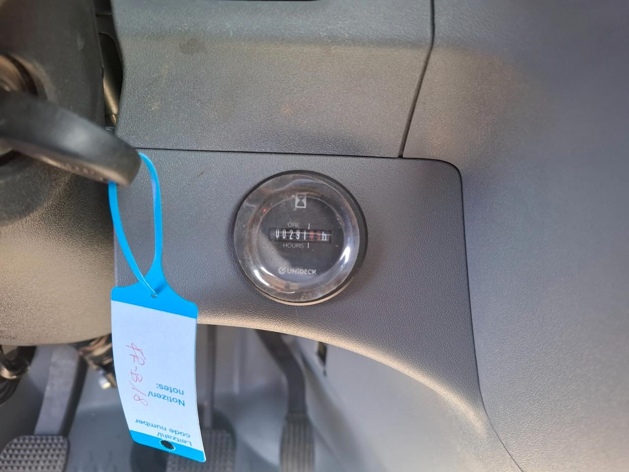 Iveco daily con piattaforma mobile cestello