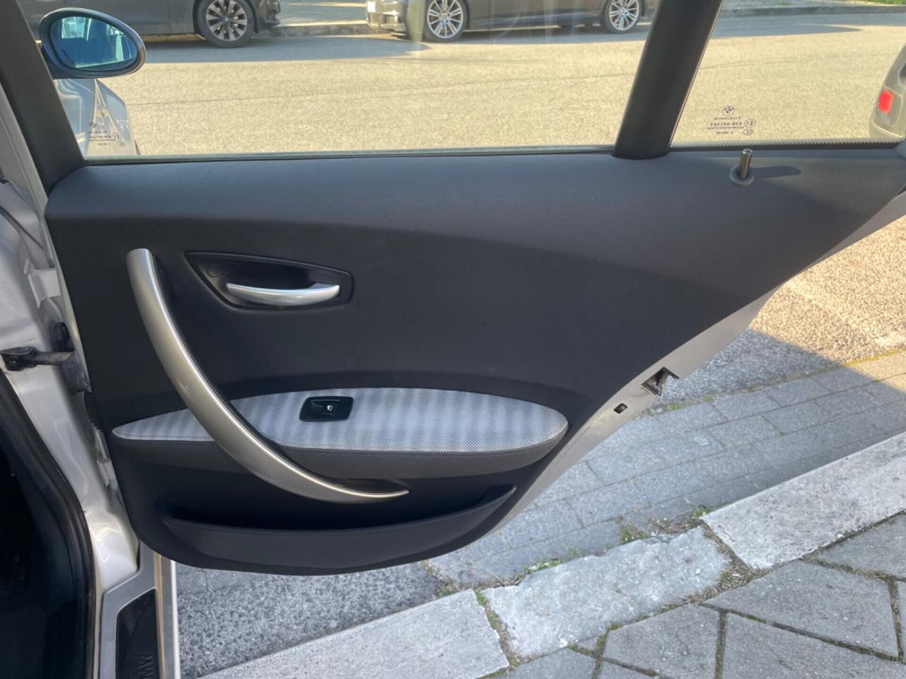 Bmw 118 118d cat 5 porte Attiva