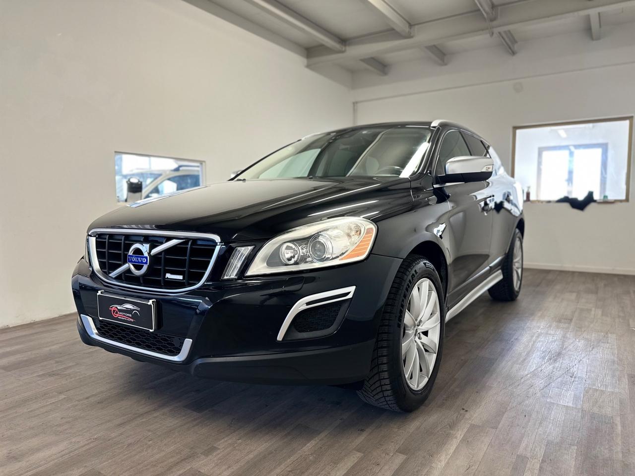 Volvo XC 60 XC60 D3 Geartronic R-design