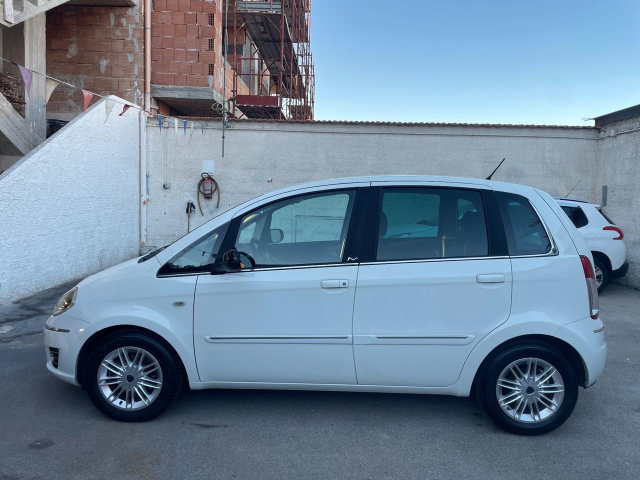 Lancia MUSA 1.3 Mjt 95 CV platino anno fine 2013