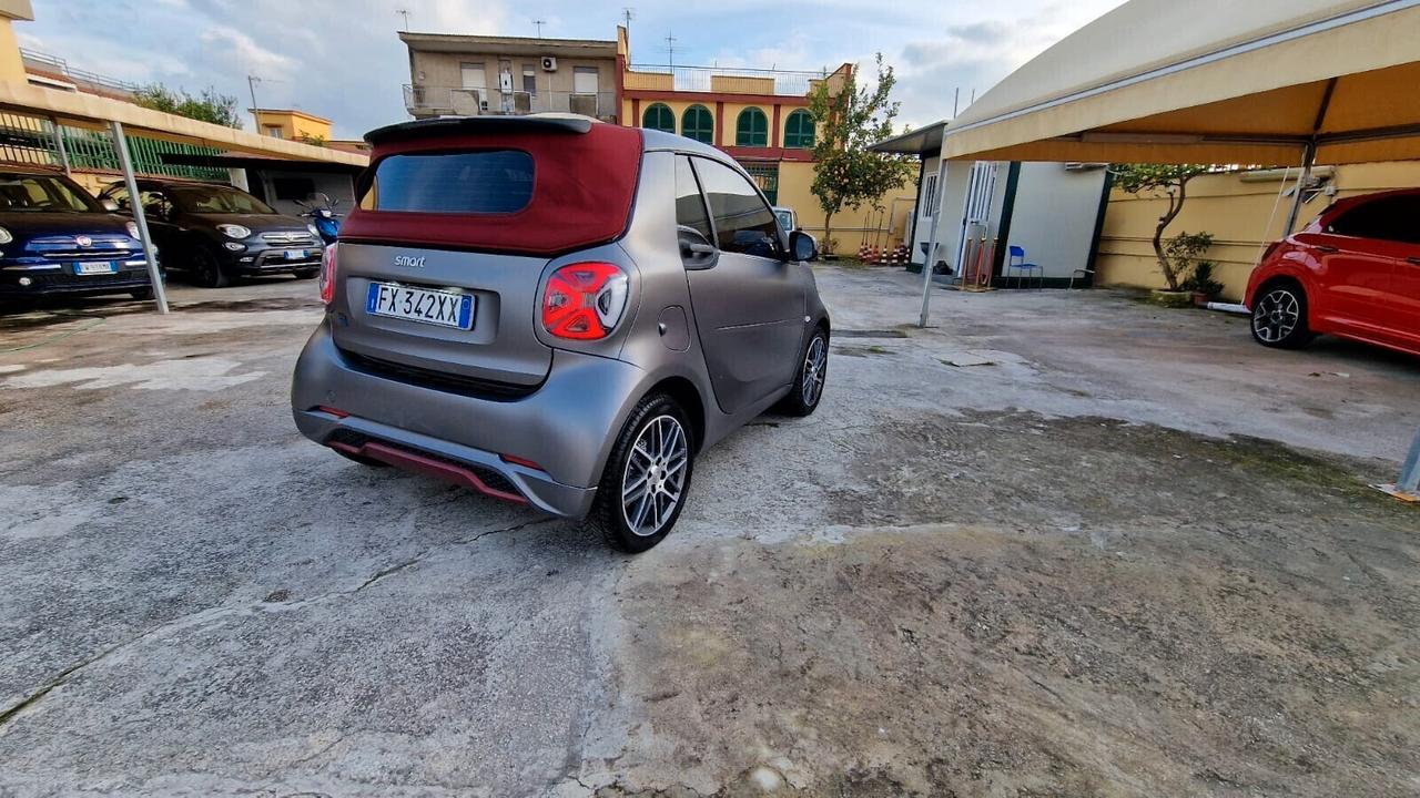 Smart ForTwo EQ cabrio Ushuaïa Brabus Style