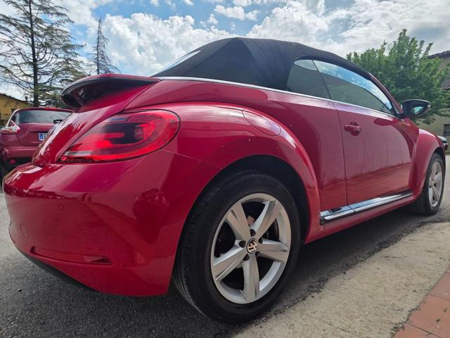 VOLKSWAGEN Maggiolino Cabrio 2.0 TDI Sport 6 marce FARI LED