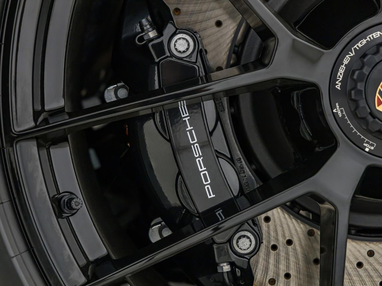 Porsche 911 coupe 3.6 carrera gts auto