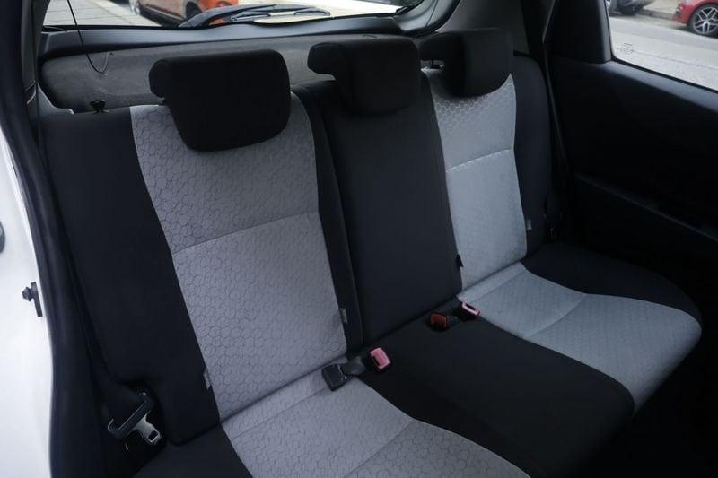 Toyota Yaris Toyota Yaris 1.0 5 porte 51KW ANNO 2011